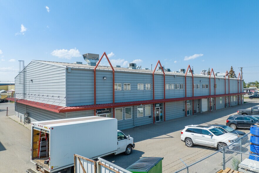 More Photos Of 4816 35B St SE, Calgary Manufacturing For Sale