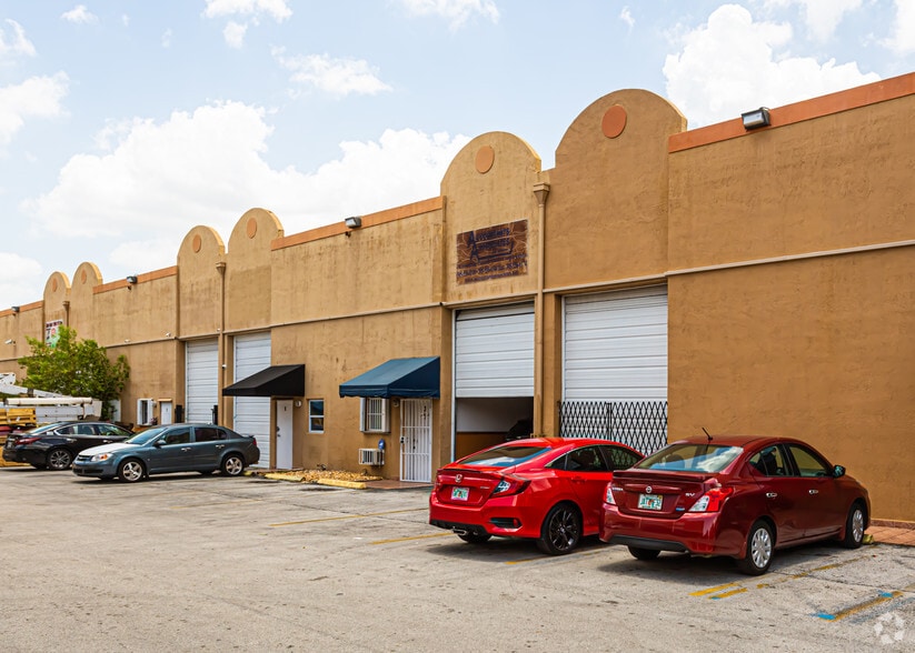 More Photos Of 1723-1745 W 37th St, Hialeah Showroom For Sale