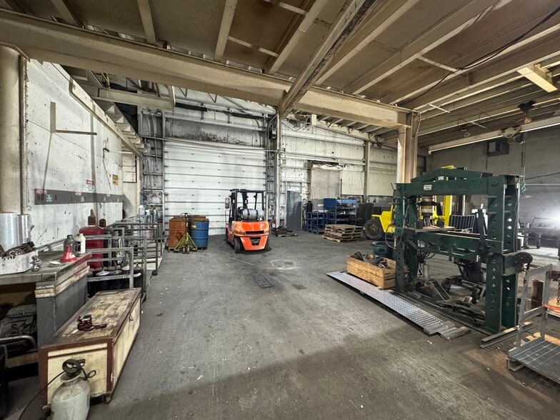 More Photos Of 308 Shelikof St, Kodiak Industrial For Sale