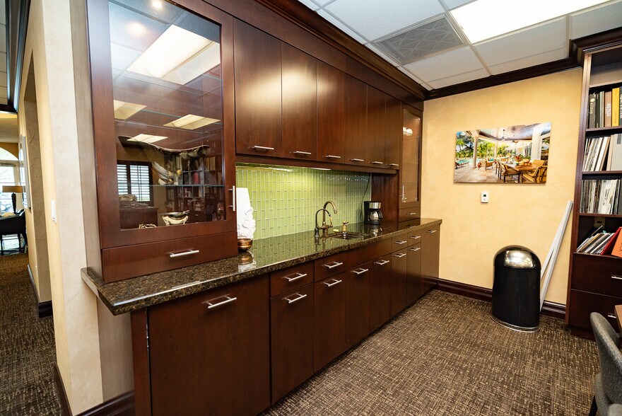 More Photos Of 100 NW 100th Ave, Plantation Medical For Sale
