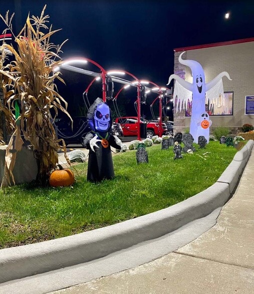 More Photos Of 1210 E Irving Park Rd, Streamwood Carwash For Sale