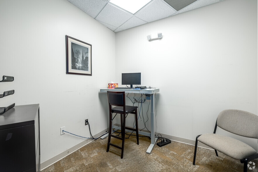 More Photos Of 6020 Meadowridge Center Dr, Elkridge Medical For Lease