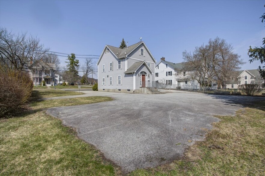 More Photos Of 27 Main St, Sparta Office For Sale