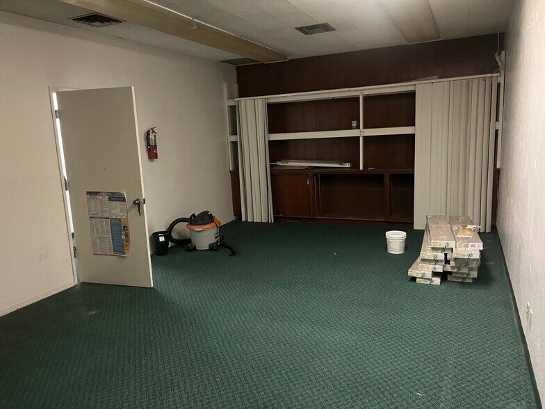 More Photos Of 5909 Camden St, Oakland Daycare Center For Sale