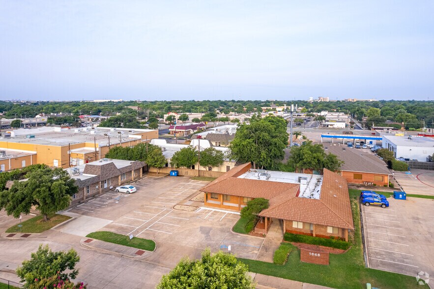 More Photos Of 1645 Dorchester Dr, Plano Medical For Lease