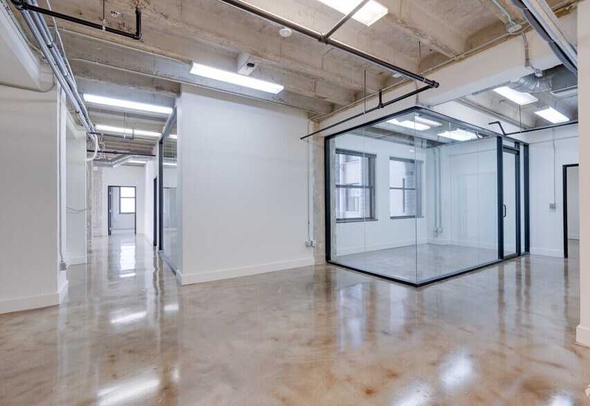 More Photos Of 448 S Hill St, Los Angeles Loft Creative Space For Lease