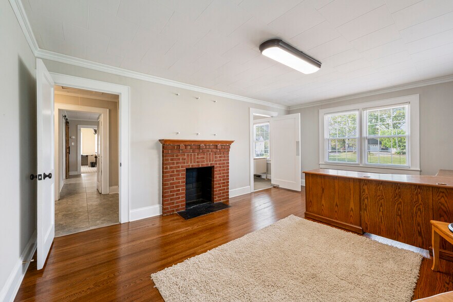 More Photos Of 2310 Concord Lake Rd, Kannapolis Office Residential For Lease