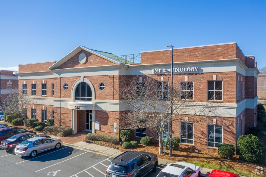 More Photos Of 744 Arden Ln, Rock Hill Medical For Sale