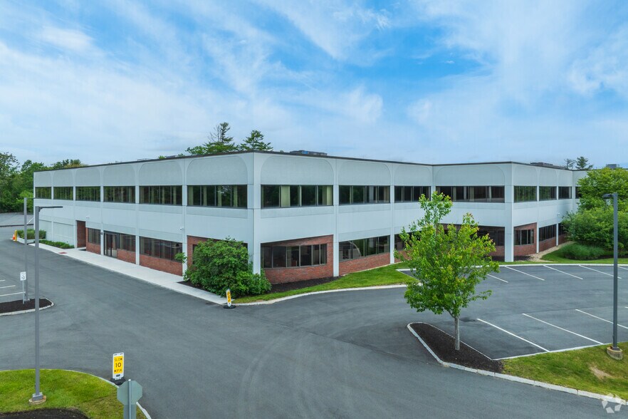 More Photos Of 5 Omni Way, Chelmsford Flex For Lease