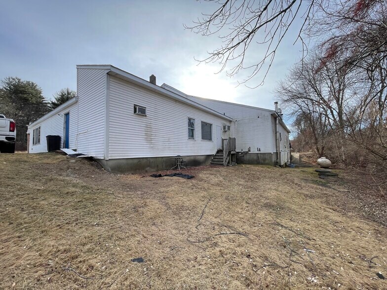 More Photos Of 15 River Rd, Willington General Retail For Sale