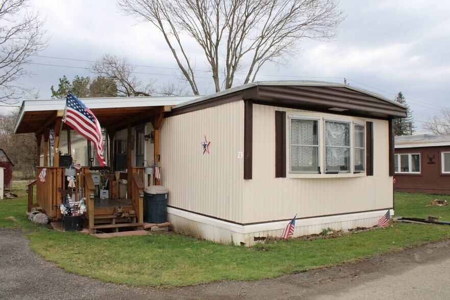 More Photos Of 9230 North St, Springville Manufactured Housing Mobile Home Park For Sale