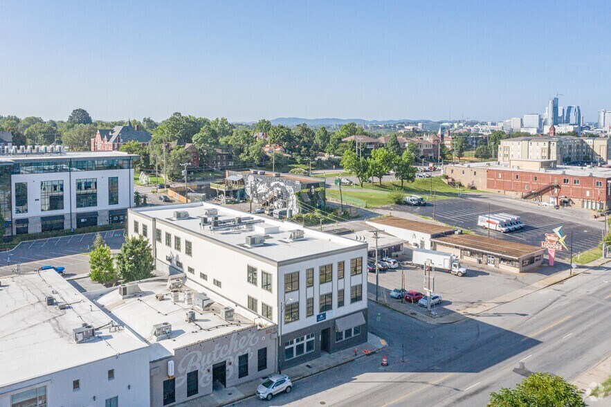 More Photos Of 900 Main St, Nashville Storefront Retail Office For Lease