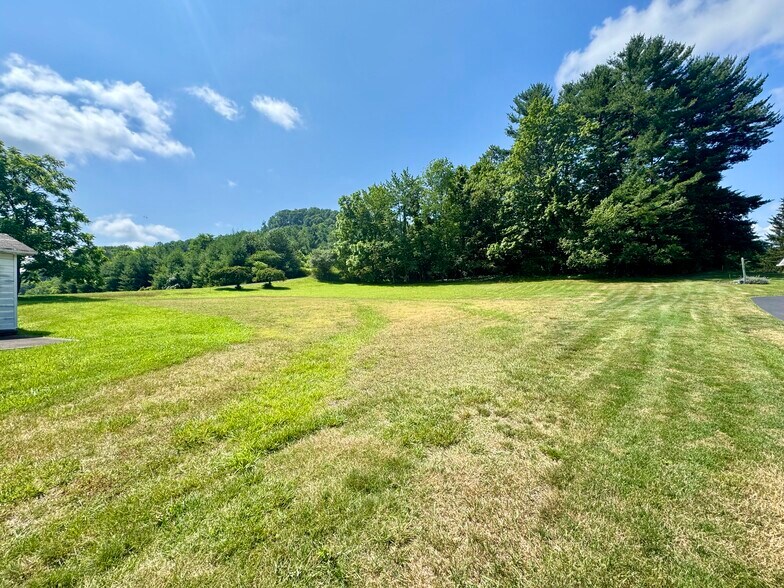 More Photos Of 1388 Ritter Dr, Daniels Freestanding For Sale