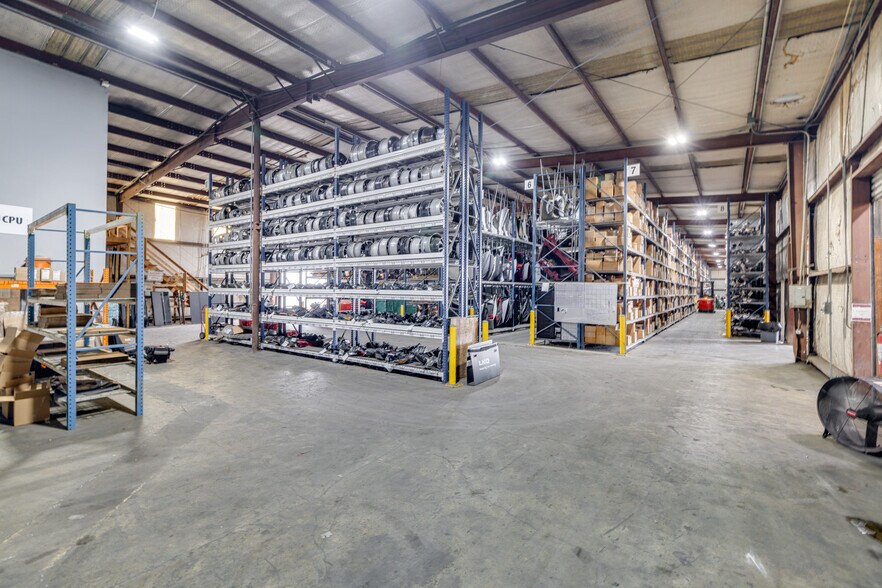 More Photos Of 208 Franklin Dr, West Monroe Distribution For Sale
