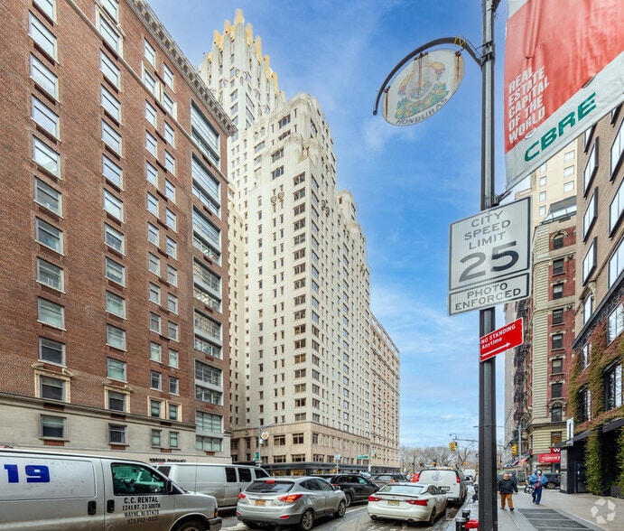 More Photos Of 106 Central Park S, New York Apartments For Lease