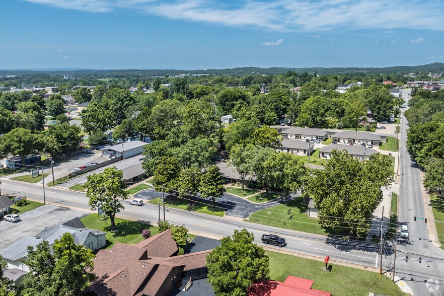 More Photos Of 124 S College St, Mountain Home Apartments For Sale
