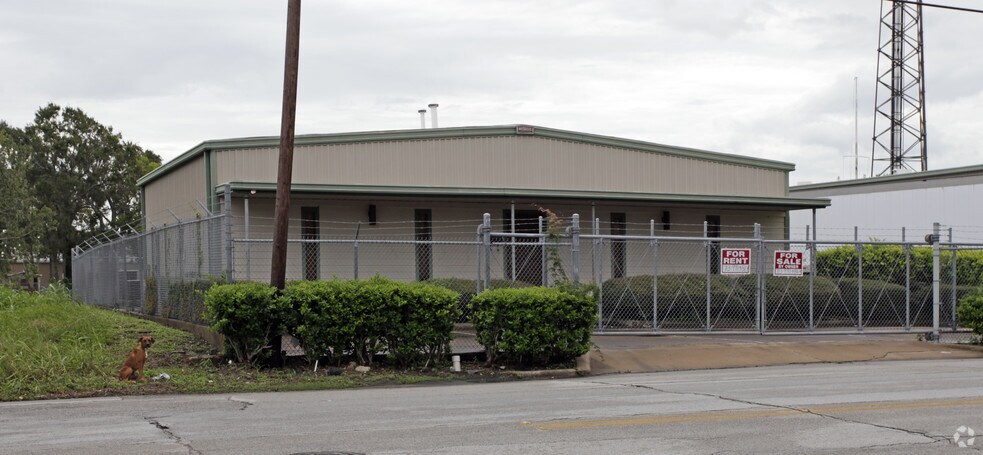 More Photos Of 206 N Shaver St, Pasadena Manufacturing For Lease