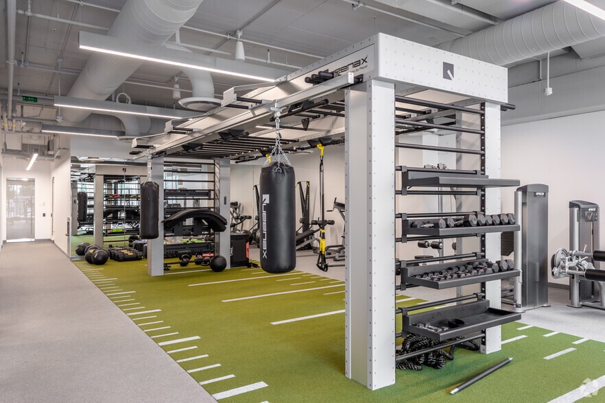 More Photos Of 2050 M St NW, Washington Office For Lease