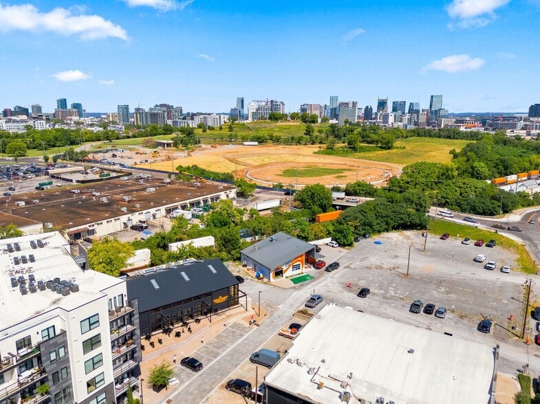 More Photos Of 722 Merritt Ave, Nashville General Retail For Lease