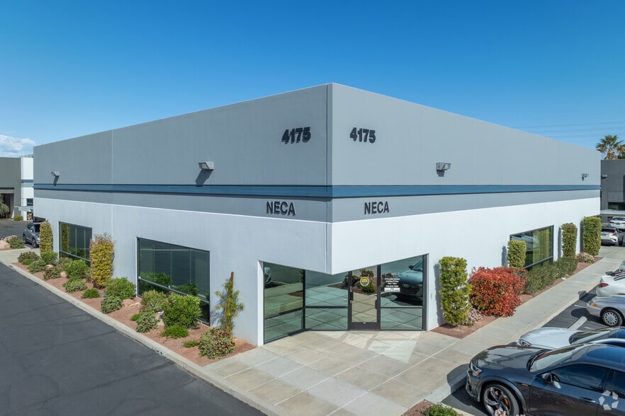 More Photos Of 4175 Cameron St, Las Vegas Light Manufacturing For Lease