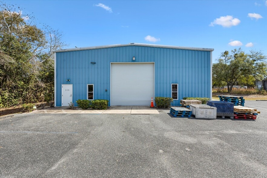 Primary Photo Of 118 Weber Ave, Leesburg Industrial For Sale