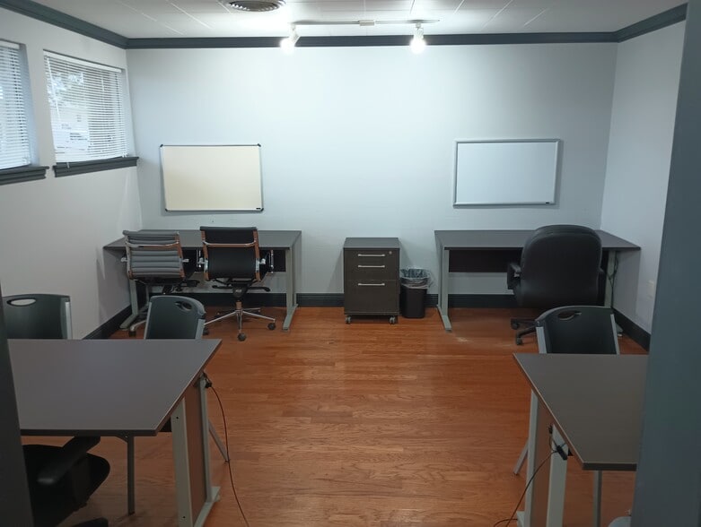 More Photos Of 7707 Waco Ave, Baton Rouge Coworking Space