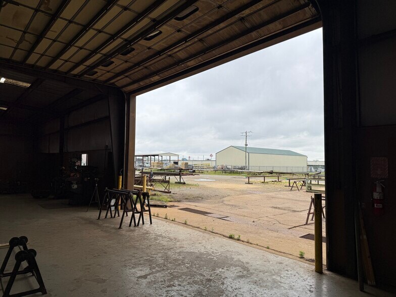 More Photos Of 2015 S Main St, Stuttgart Warehouse For Sale
