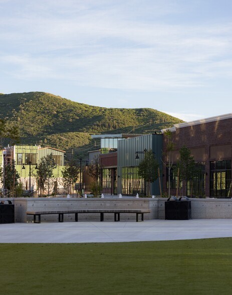 More Photos Of Kearns Blvd, Park City Storefront Retail Office For Lease