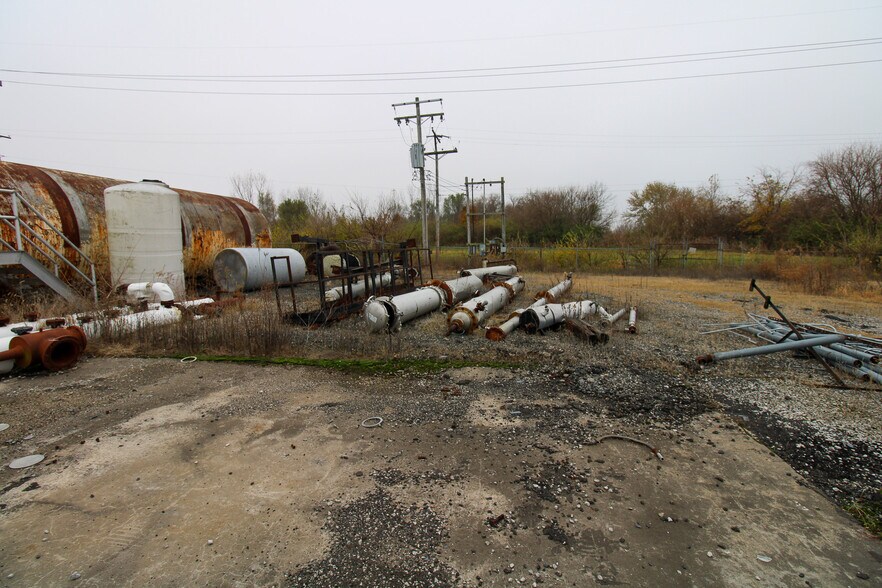 More Photos Of 7350 IL-111, South Roxana Specialty For Sale