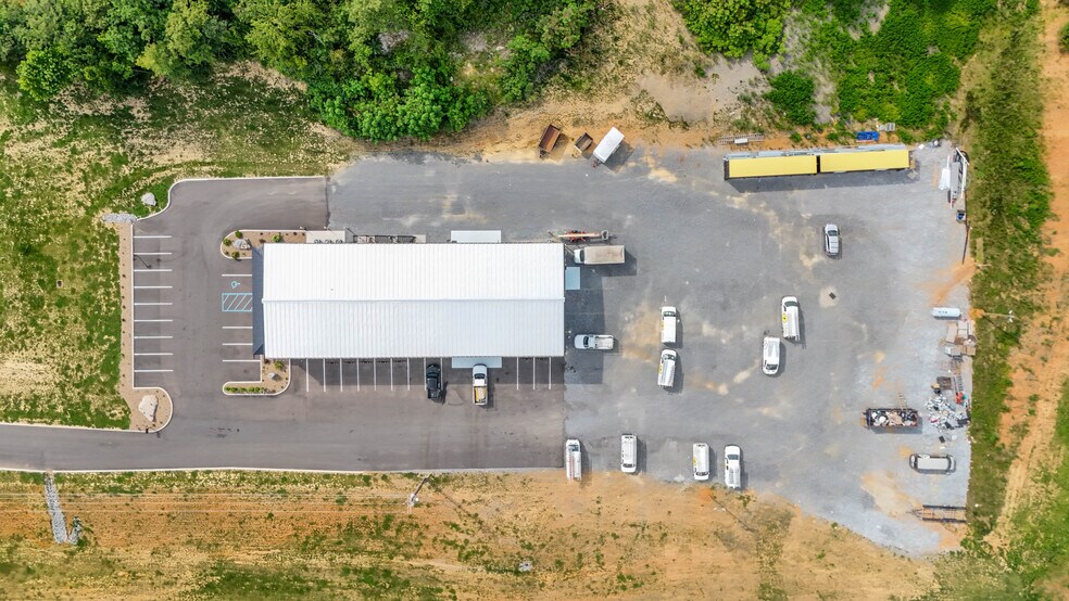 More Photos Of 915 Millennium Ct, Blountville Warehouse For Sale