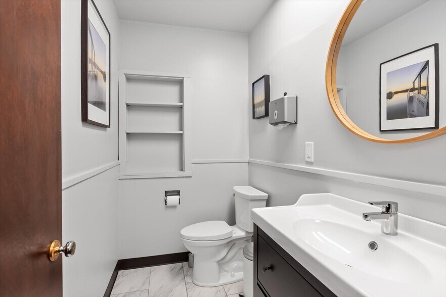 More Photos Of 112 3rd Ave S, Edmonds Loft Creative Space For Lease