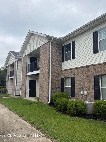 More Photos Of 2403 Eden St, Pascagoula Apartments For Sale
