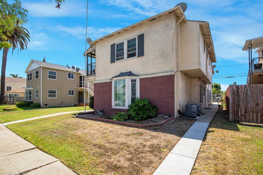 More Photos Of 2414 W 85th St, Inglewood Apartments For Sale