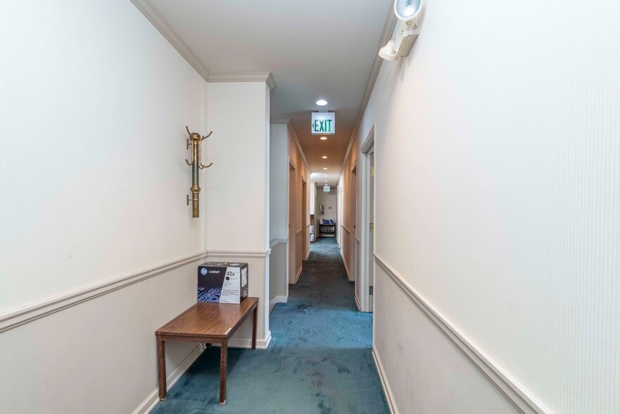 More Photos Of 426 Main St, Ketchikan Office For Sale