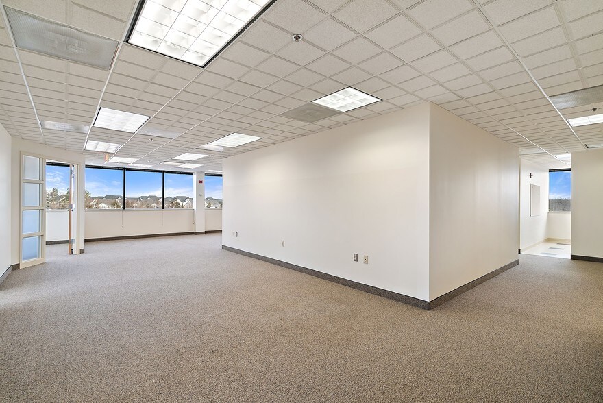 More Photos Of 4221 Walney Rd, Chantilly Office For Lease