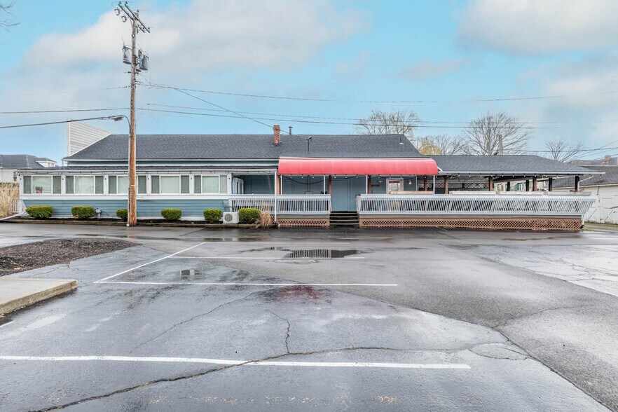 More Photos Of 227 E Cecil St, Springfield Restaurant For Sale