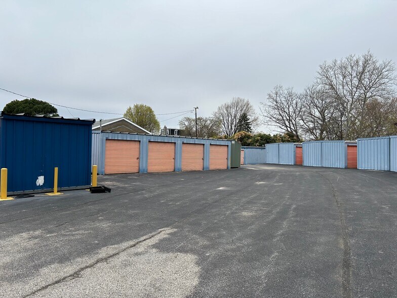 More Photos Of 311-315 Oak Ln, Glenolden Self Storage For Sale