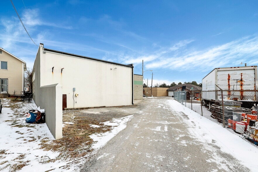 More Photos Of 1759 Old Leonard Ave, Columbus Warehouse For Sale