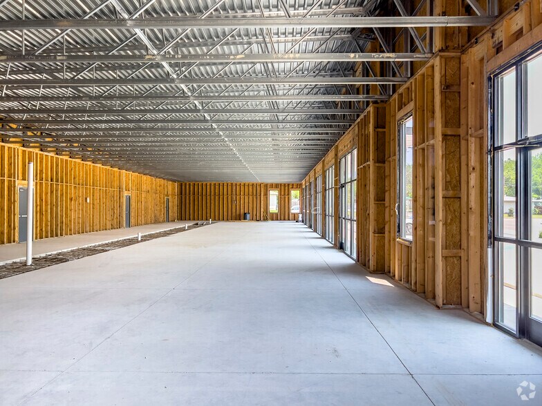 More Photos Of 1430 Unicorn Ave, New Braunfels Storefront For Lease