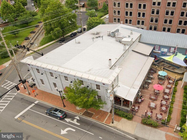 More Photos Of 121-125 E Piccadilly St, Winchester Restaurant For Sale