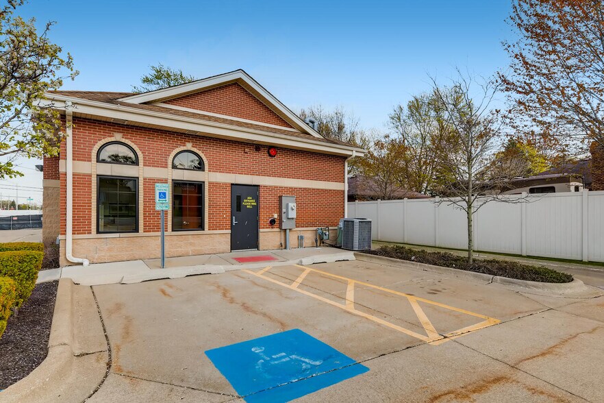 More Photos Of 7231 171ST St, Tinley Park Fast Food For Lease