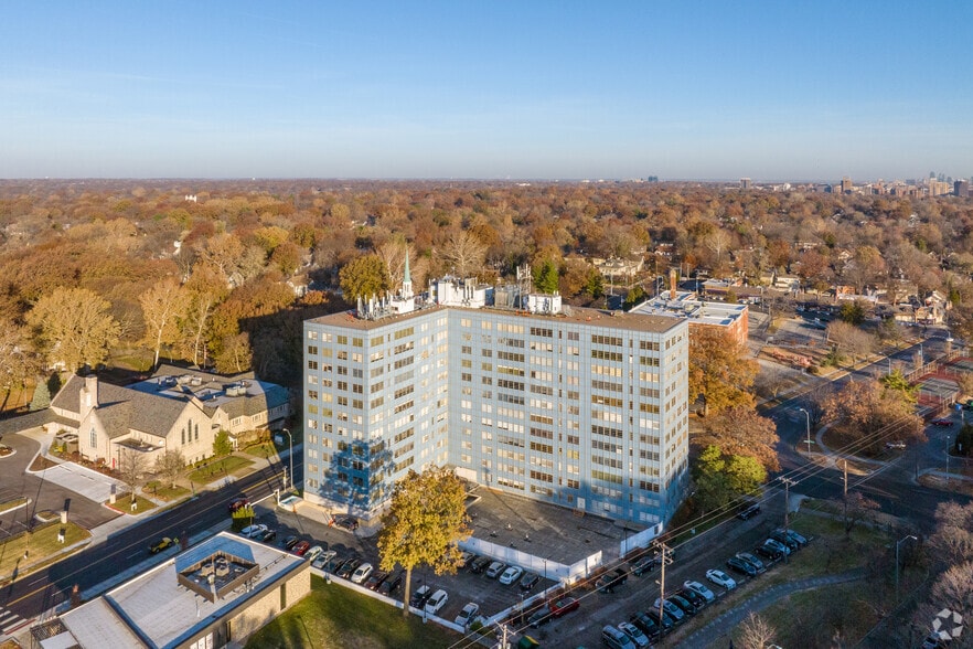 More Photos Of 333 W Meyer Blvd, Kansas City Apartments For Sale