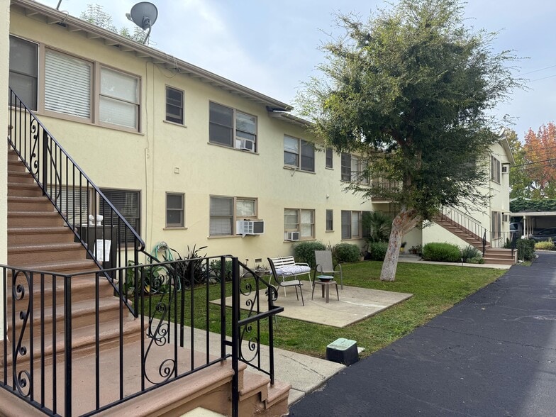 More Photos Of 147 N Myrtle Ave, Monrovia Apartments For Sale
