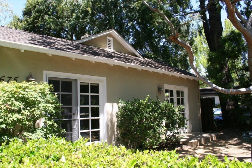 More Photos Of 655-675 Forest Ave, Palo Alto Office For Lease