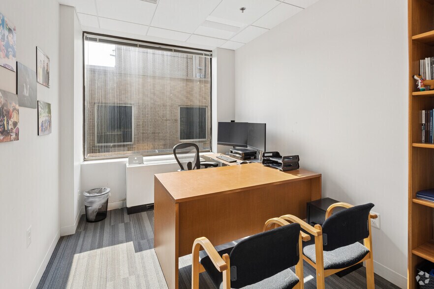 More Photos Of 1627 K St NW, Washington Office For Sale