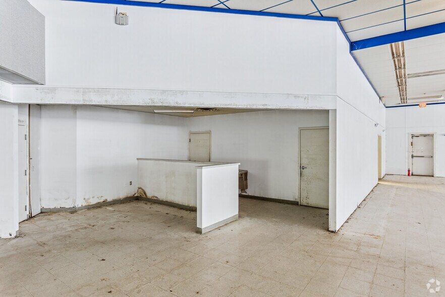 More Photos Of 3059 Washington Rd, East Point Freestanding For Sale