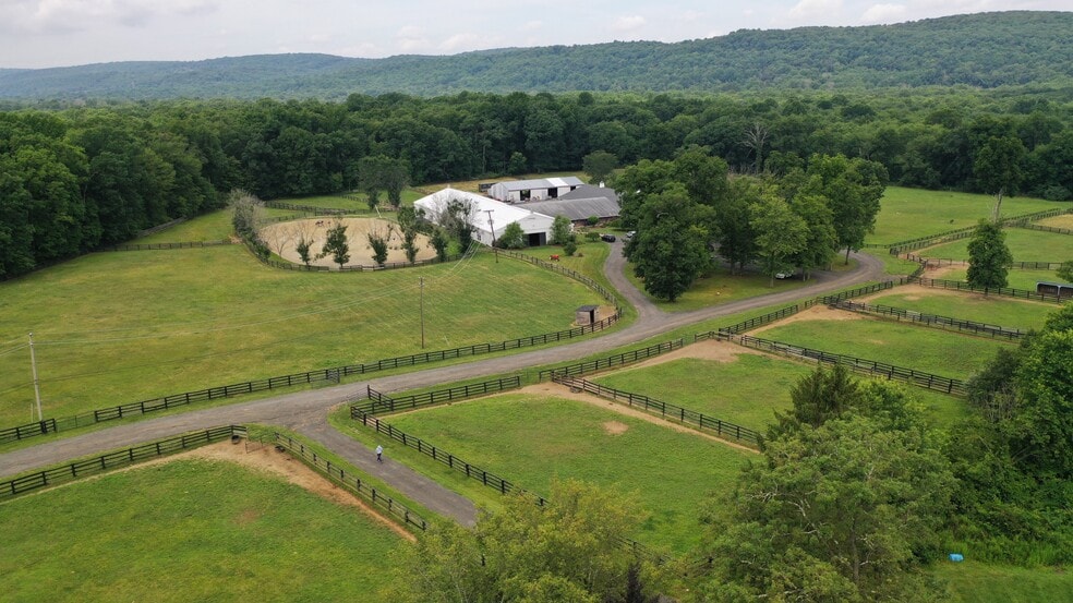 More Photos Of 80 US Highway 206, Chester Horse Stables For Sale