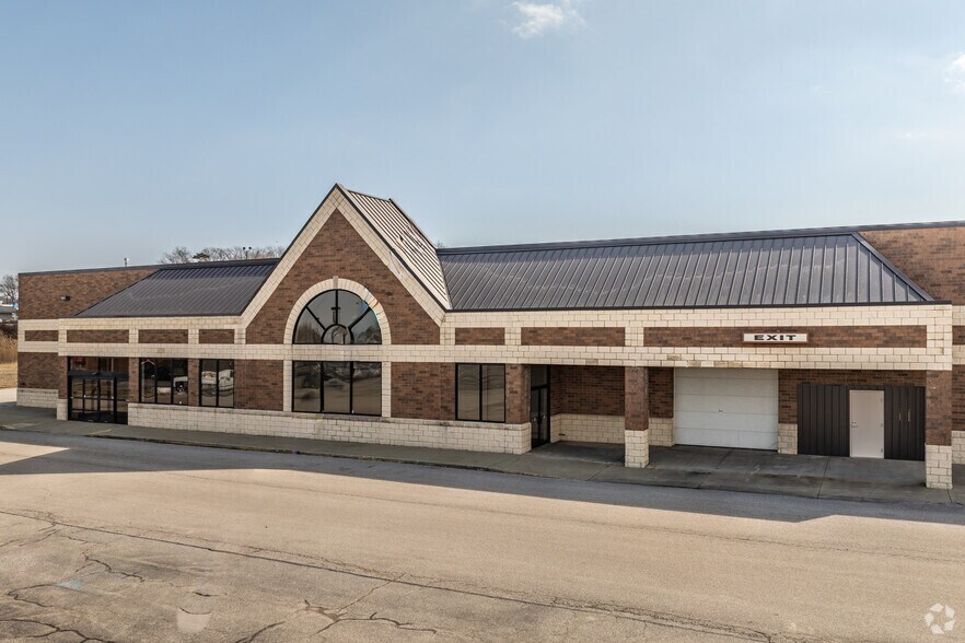More Photos Of 3201 N Ridge Rd E, Ashtabula Freestanding For Lease