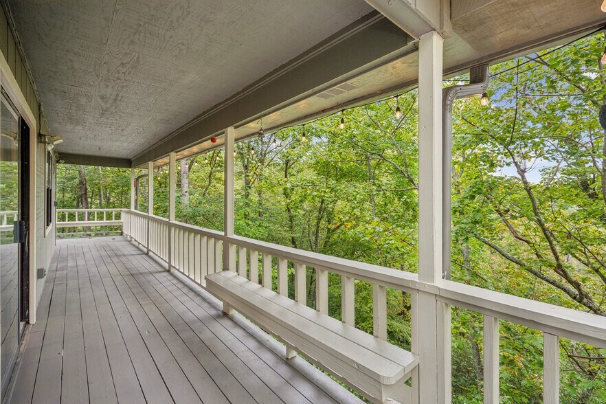 More Photos Of 4113 White Oak Dr, Hiawassee Apartments For Sale