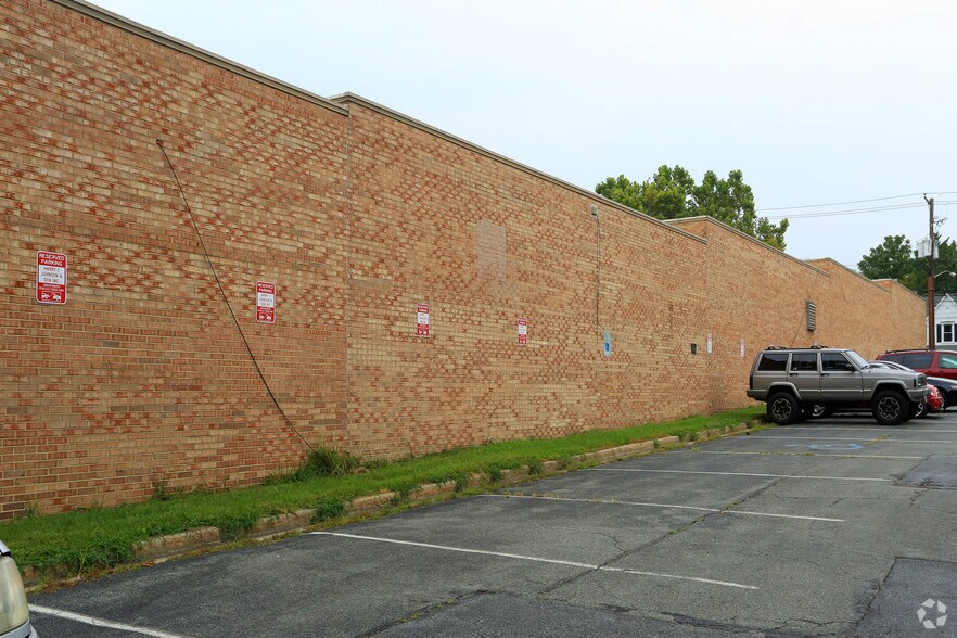 More Photos Of 431 E Diamond Ave, Gaithersburg Warehouse For Sale
